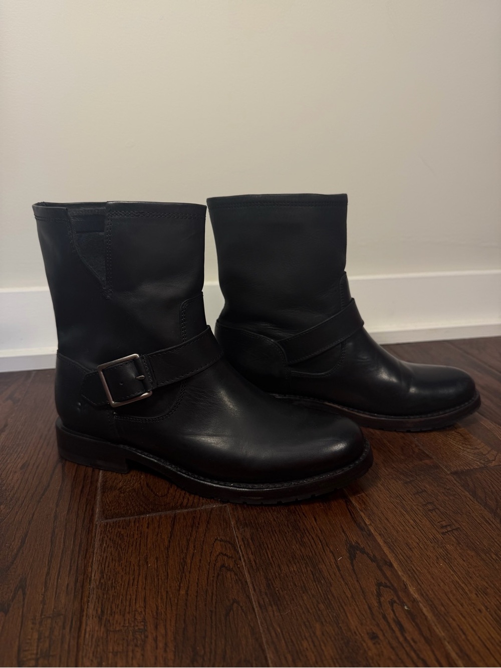 Frye Natalie Short Engineer Black Leather Moto Boots Size 7